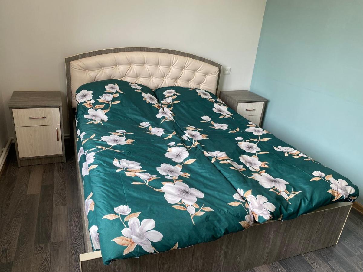 Lovely 2-Bedroom Apartment Near Ayb School Dilijan Esterno foto