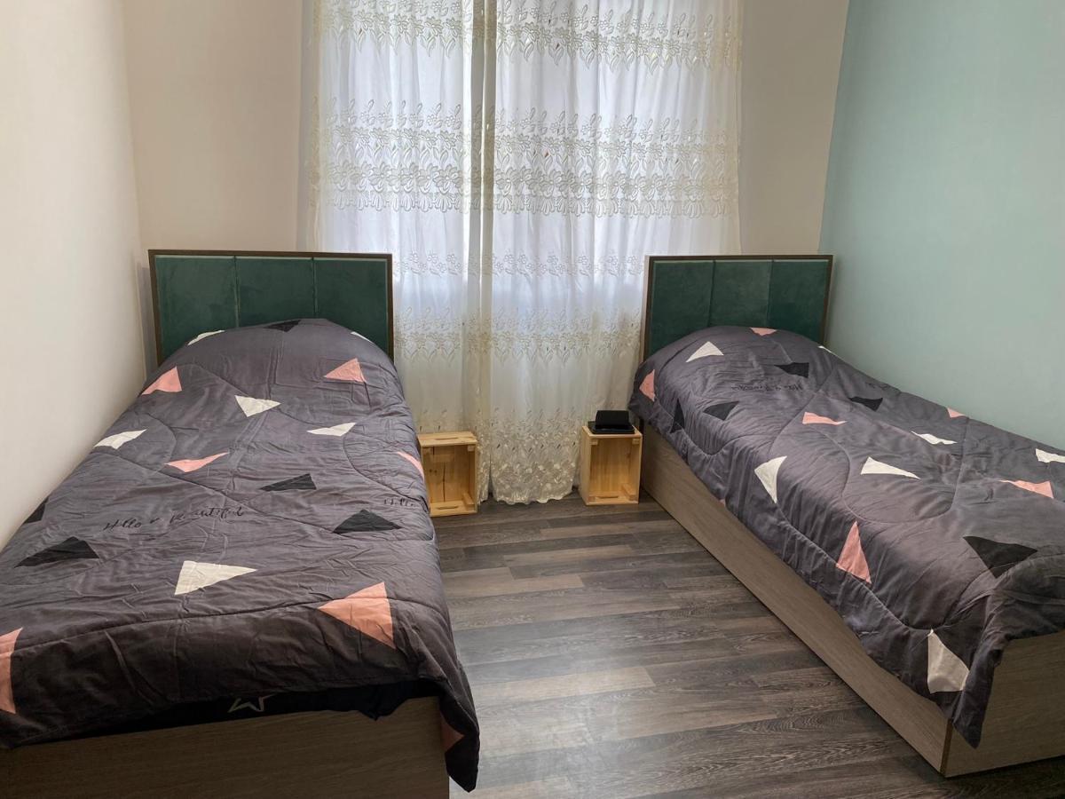 Lovely 2-Bedroom Apartment Near Ayb School Dilijan Esterno foto